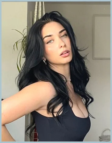 Jennifer gallery photo 1