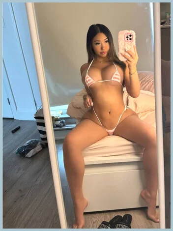 Yelia gallery photo 2