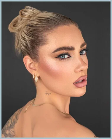 Liya gallery photo 2