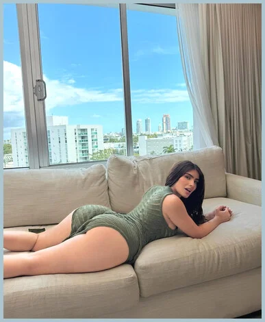 Karina gallery photo 1