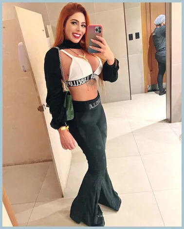 Deborah gallery photo 1