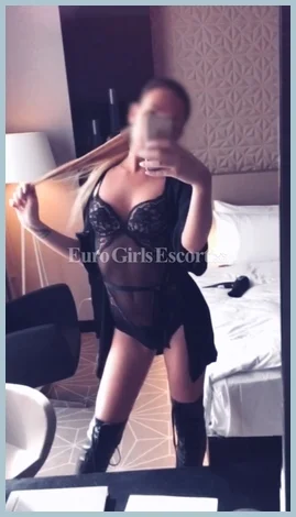 Jessenia gallery photo 1