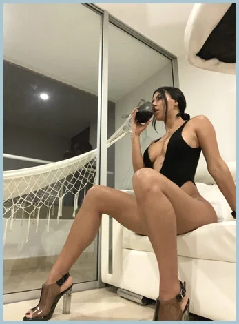 Saniahlucie Ladys model