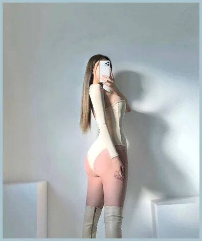 MISS NATASHA ESCORT COMPANION gallery photo 1