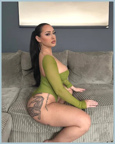 Wendy gallery photo 2