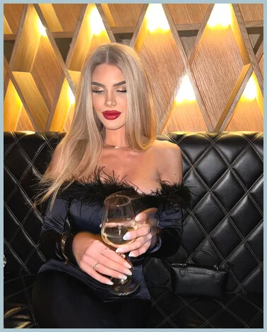 Klara gallery photo 1