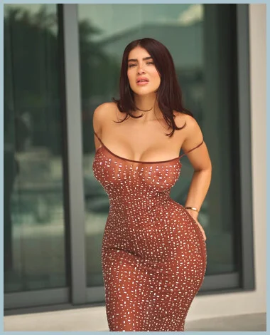 Jenny gallery photo 1