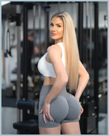 Esther VIP gallery photo 1