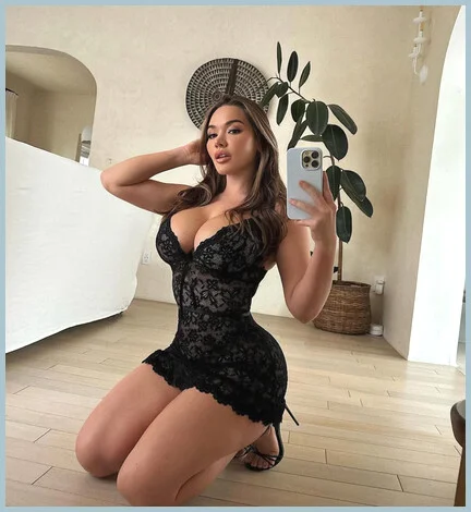 Angelina gallery photo 2