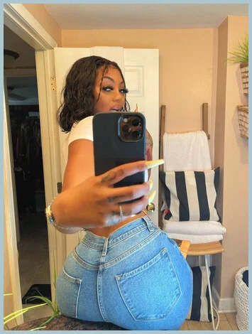 Tracy gallery photo 2