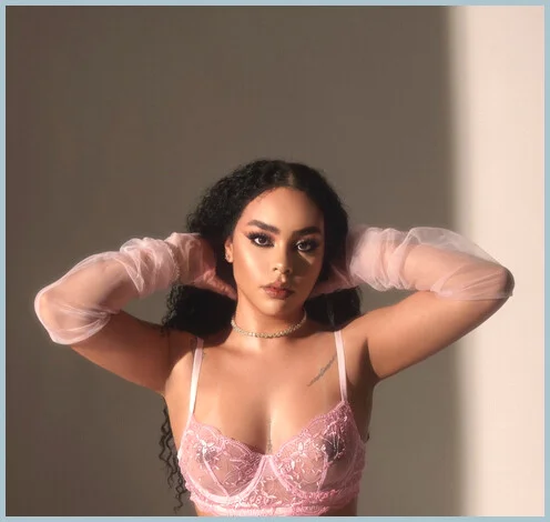 Zoe Valentino Ladys model