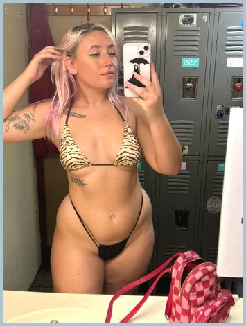 Thalialynn Ladys model