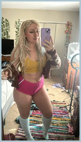 Thalialynn gallery photo 2