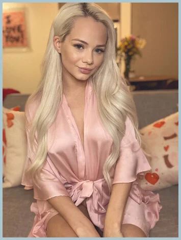 Lydia1 gallery photo 1