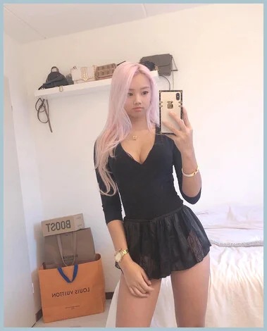 Rihanna gallery photo 1