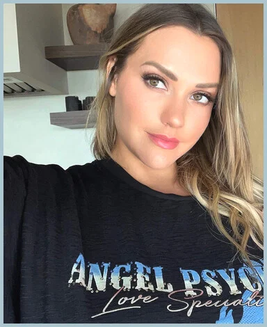 Sexy Lia gallery photo 1