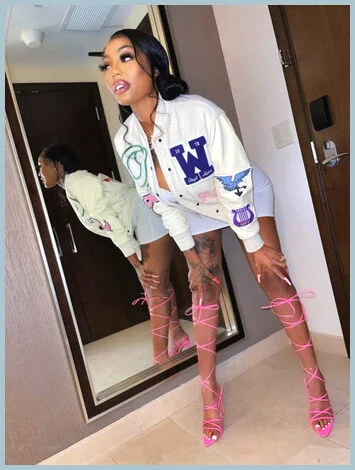 Julie Anna gallery photo 1