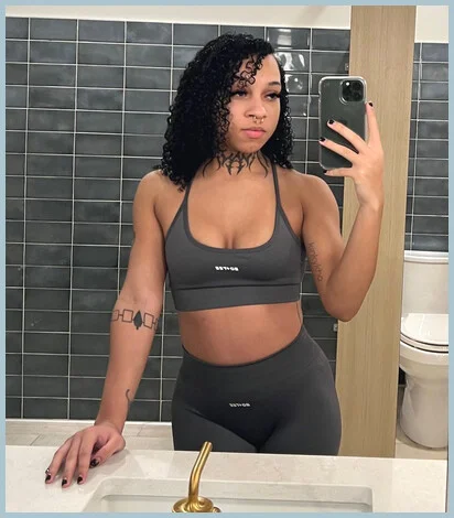 Mary gallery photo 2