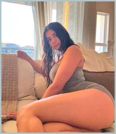 Nhaomi gallery photo 1