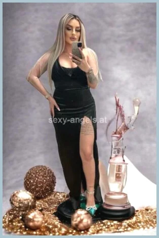 Maya gallery photo 1