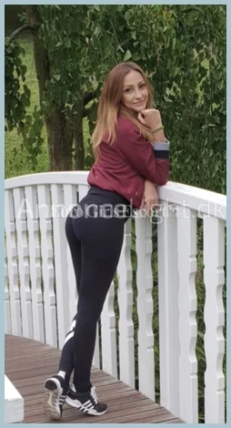 Chloe spanish wildcat gallery photo 1