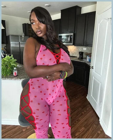 Benedicta gallery photo 2