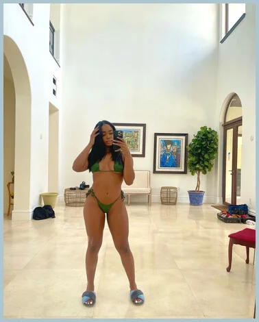 Annik gallery photo 2