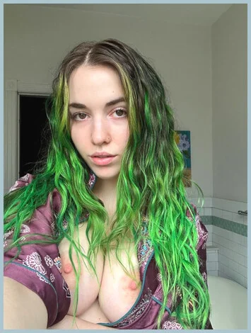 Estelle gallery photo 1