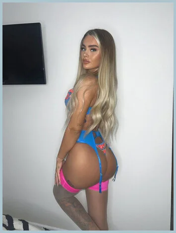 Natasha gallery photo 1