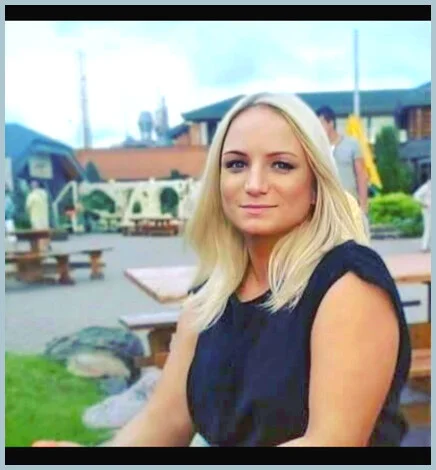 FUN PLAYFUL NIKI gallery photo 2