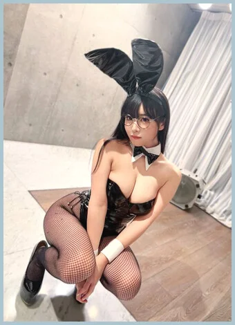 Betty gallery photo 1