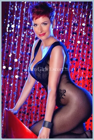 Liza Pinelli Ladys model