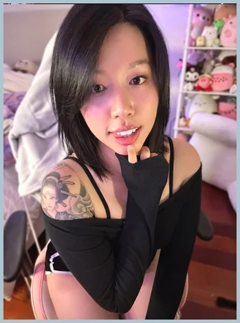 Karina;;beauty gallery photo 2