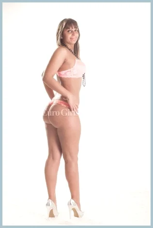 Lizbeth gallery photo 1