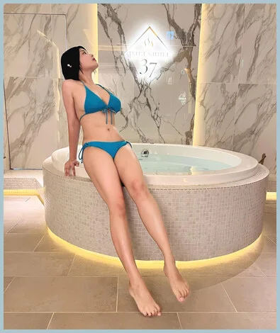 Bella escort gallery photo 2