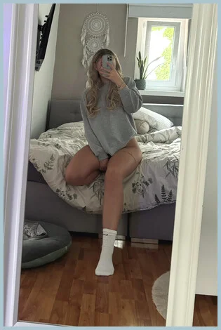 Kaitlyn gallery photo 2