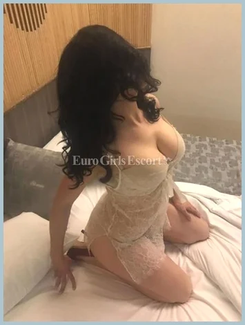 Melany gallery photo 1