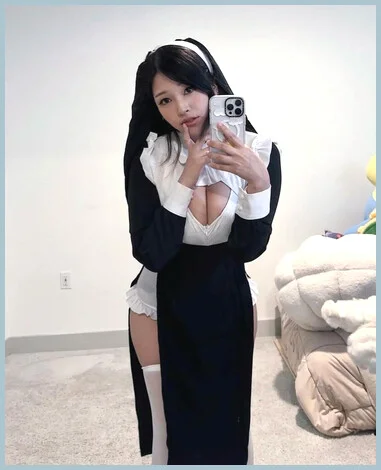 Lisa gallery photo 2