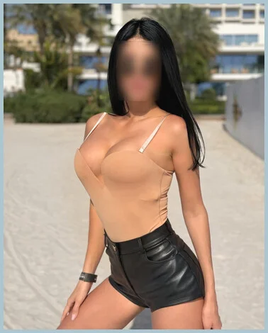 Roksana gallery photo 1