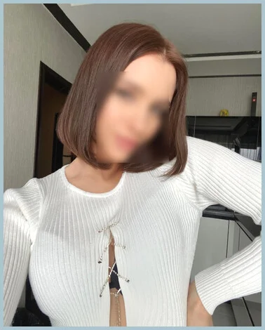 Karina gallery photo 1