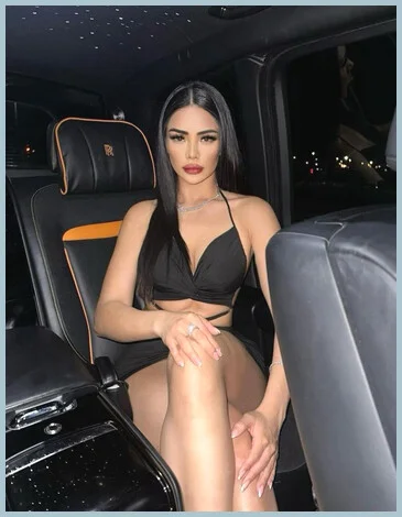 Lili gallery photo 1