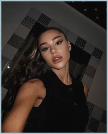 Eliza gallery photo 1