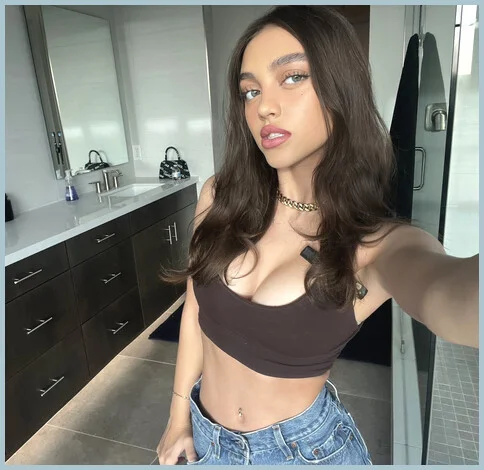 Aleksandra Ladys model