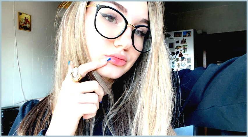 juli gallery photo 2