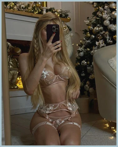 Verified Escort Lady gallery photo 2