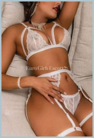 Jennifer Cruz Ladys model