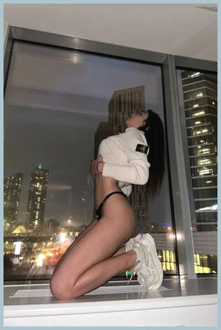 Gloria gallery photo 2