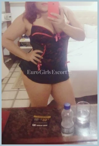 Dominant Patricia Petrov Ladys model