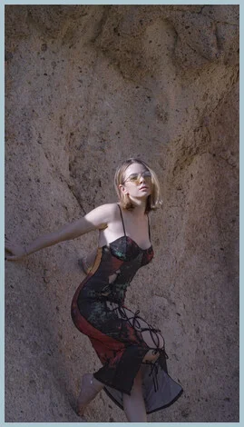 Yvania gallery photo 2