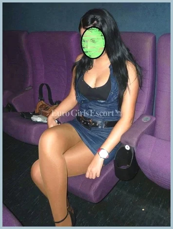 Tania gallery photo 1